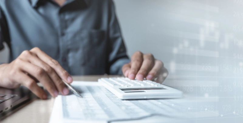 Moving Abroad? Here’s what to Do with Your Savings Account