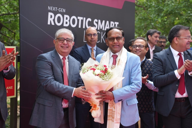 Axis Bank opens its first Digital Locker focused branch